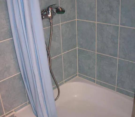 ゲストハウス Hlinkova 2*